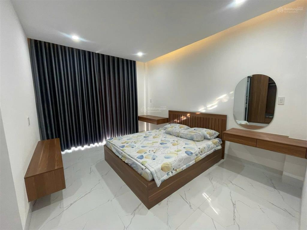 Tôi cần bán căn nhà 3 tầng full nội thất  khu suncasa central vsip 2 đang có hđ cho thuê 14tr