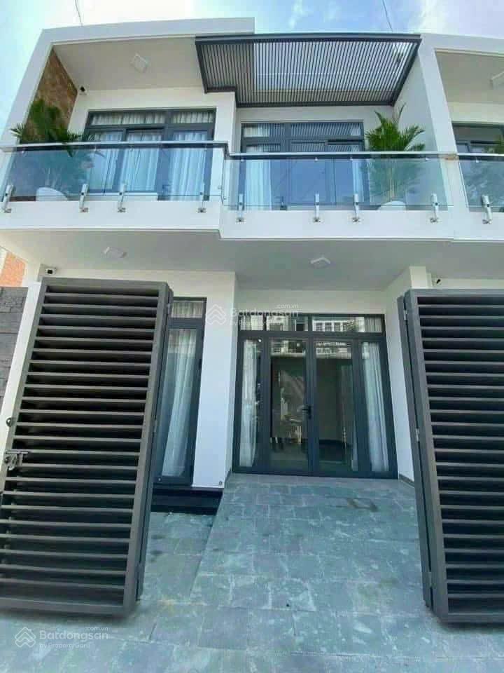 Bán nhà 1 tầng nhánh chánh nghĩa  thủ dầu một giá 3 tỷ2( đường nhựa gần 5m xe ô tô lớn )nay tp hcm