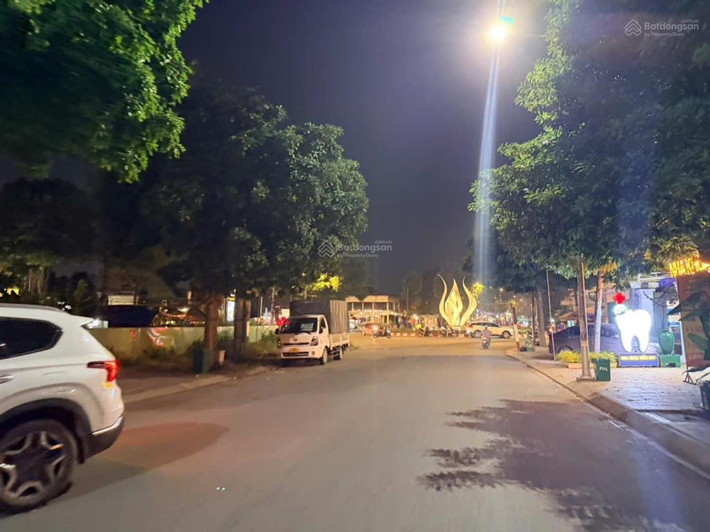 Bán nhà 3 tầng mt kinh doanh hoàng hoa thám đông nhất hiệp thành 3, tp hcm giá 8tỷ5
