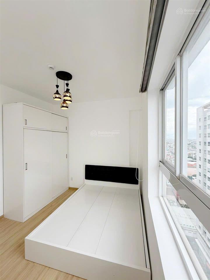 Bán ch moonlight park view 3pn 2wc sổ hồng riêng nhận nhà ở ngay giá 4,7 tỷ.  0933 654 ***