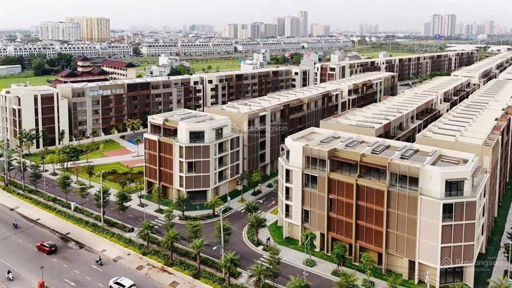 Nhà phố the global city vip góc 2 mặt tiền đường 20m, dt 8x19m 72 tỷ có thang máy.  0916 592 ***