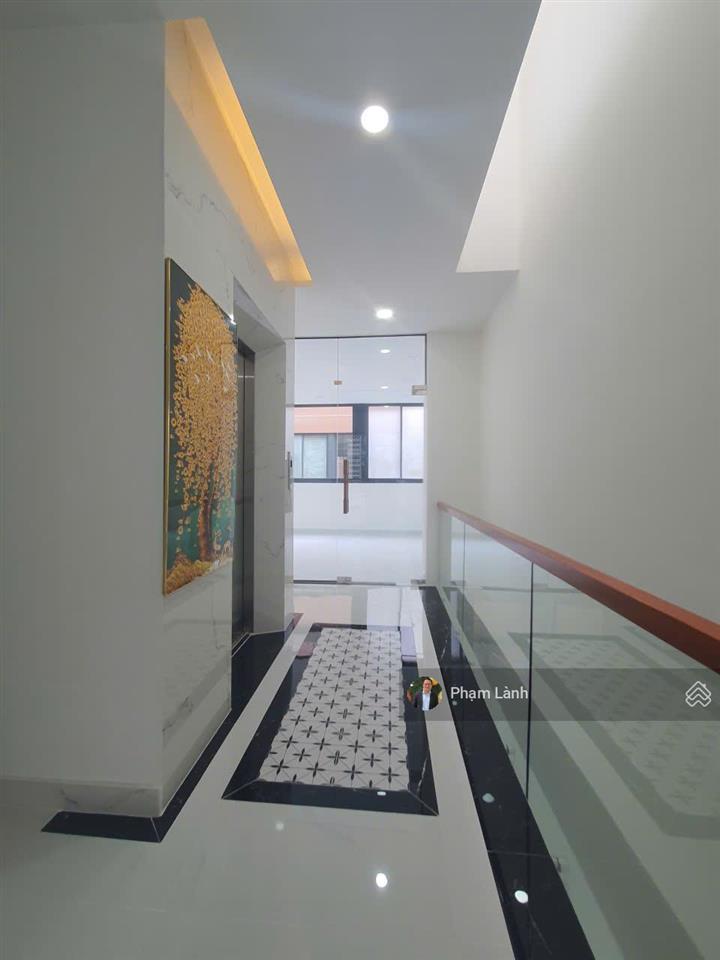 Cho thuê shophouse the global city, dt 5x19m giá 50 triệu, hoàn thiện có thang máy.  0916 592 ***