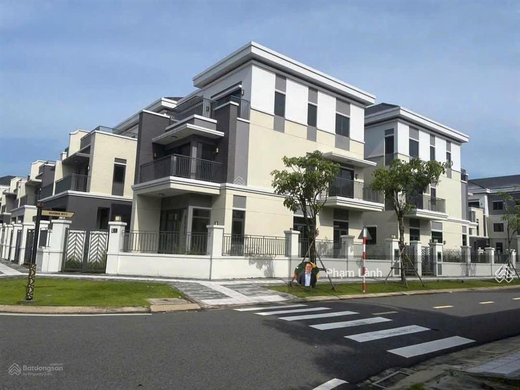 Duy nhất căn biệt thự vip view sông góc 2 mặt tiền 10x20m, giá chỉ 16 tỷ.  0916 592 ***