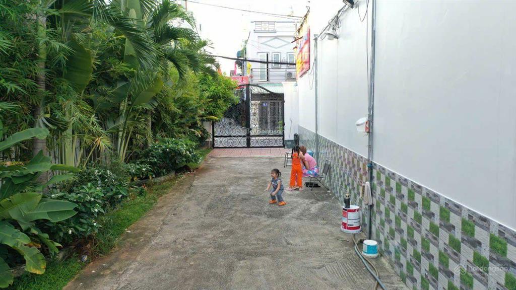 Bán đất q12 bán đất dt 962m2 tiện phân tách hoặc xưởng giá 32tr/m2