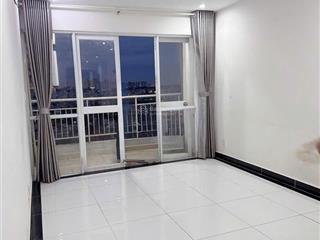 Cho thuê căn hộ giai việt đường tạ quang bửu p5, q8. dt 82m2, 2pn, 2wc, nhà có máy lạnh rèm