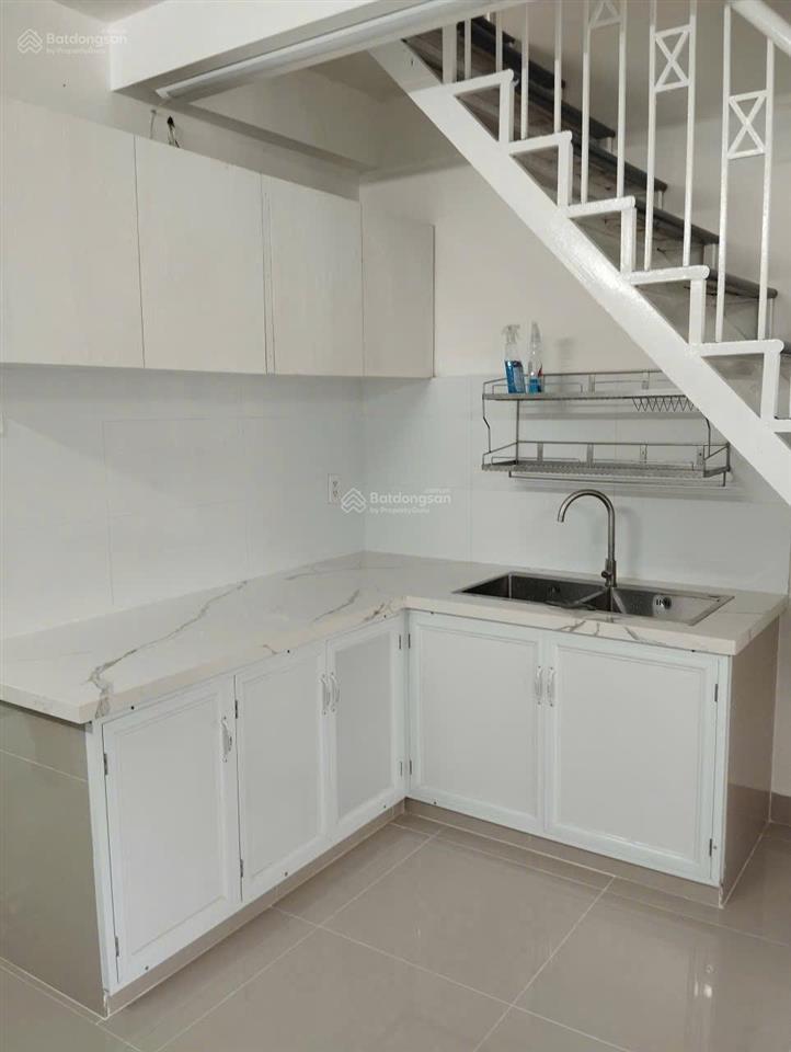 Bán chung cư 52 phạm hùng q8 dt 49m2, 1pn, 1wc, có 1 lửng đúc, nhà sạc