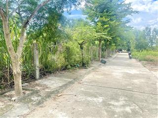 Bê tông chính dũng sĩ điện ngọc,hà dừađường+vỉa hè rộng hơn 5mđất đẹp kẹp bờ đất rộng hơn 2m.