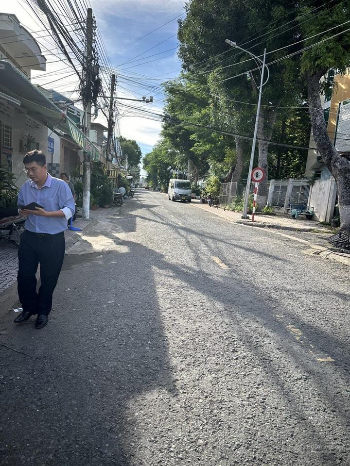 Bán nhà mặt tiền phan hiến đạo p 1 , mỹ tho 69 m/2 giá 5.5 tỉ