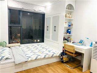 Chính chủ bán căn 2 pn tòa dv1 cc rose town 79 ngọc hồi