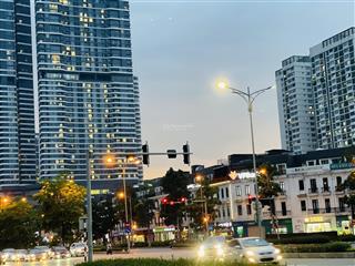 Cần tiền bán shop embassy giá rẻ