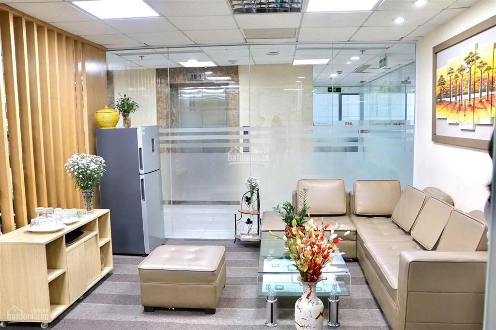 Chỗ ngồi cố định, full tiện ích tại phố duy tân, cầu giấy giá 2 triệu/tháng