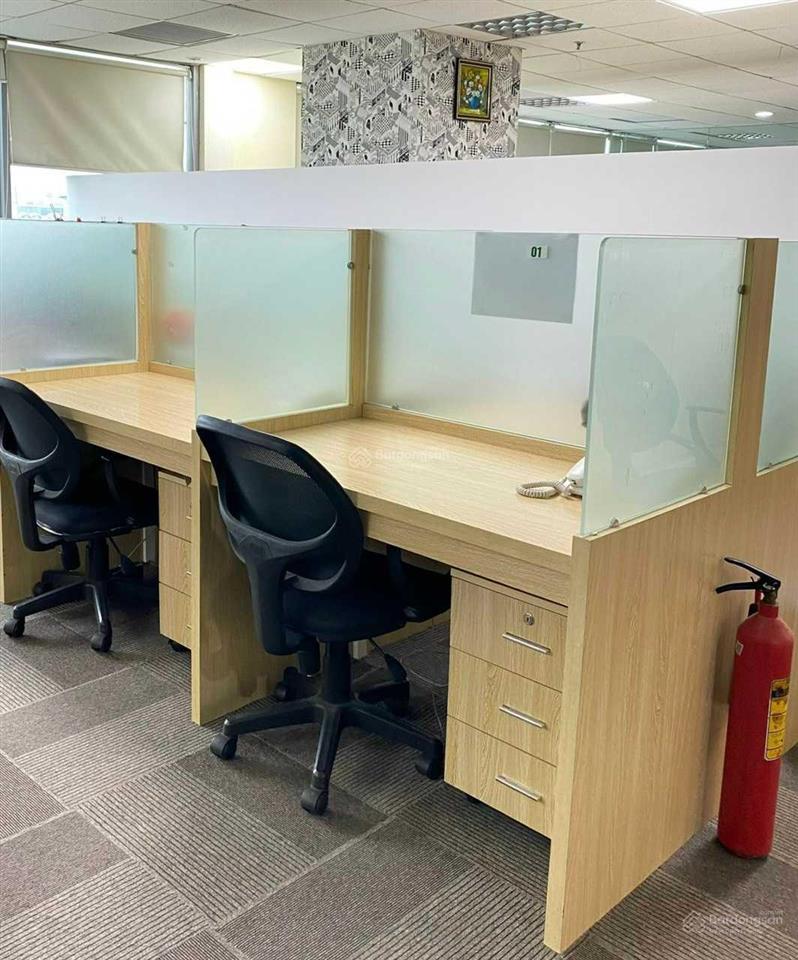 Chỗ ngồi cố định, full tiện ích tại phố duy tân, cầu giấy giá 2 triệu/tháng