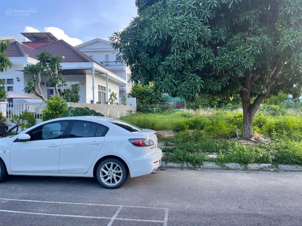 Gia đình kẹt tiền cuối năm cần bán nhanh 64994.2m2 đất nền liền kề khu công nghiệp giá 2.5tr/m2