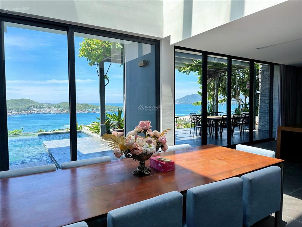 Bán biệt thự biển  khu dịch vụ du lịch anh nguyễn  ocean front villas  420m2
