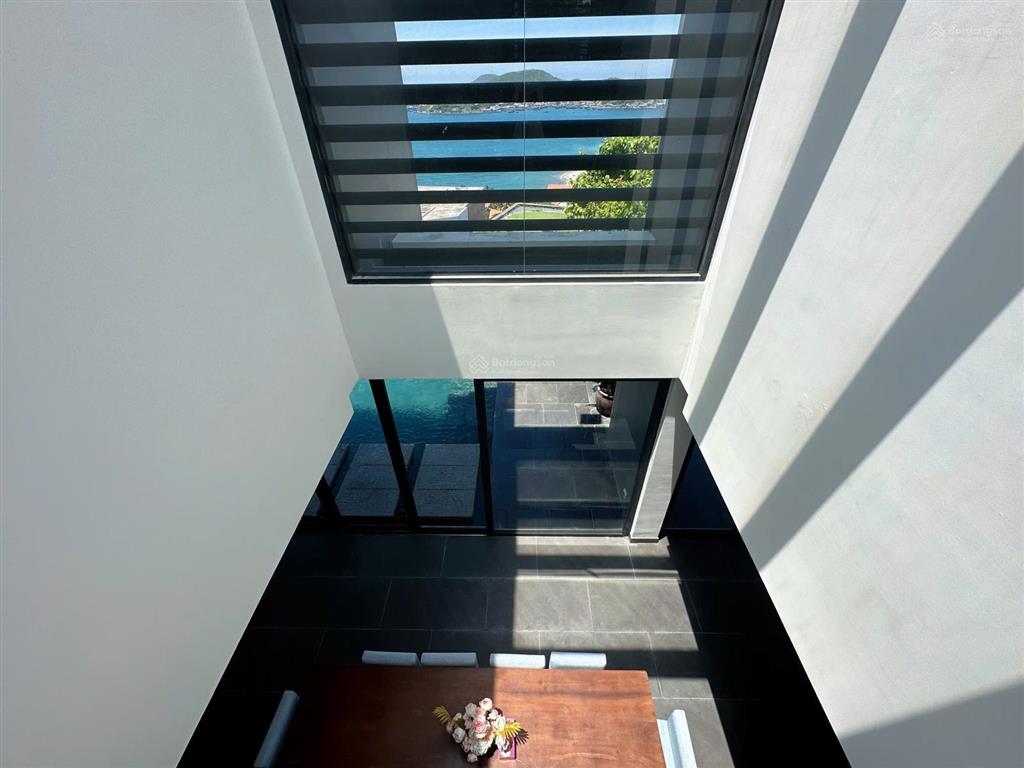 Bán biệt thự biển  khu dịch vụ du lịch anh nguyễn  ocean front villas  420m2