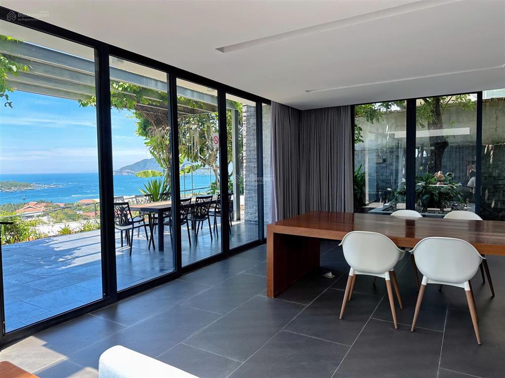 Bán biệt thự biển  khu dịch vụ du lịch anh nguyễn  ocean front villas  420m2