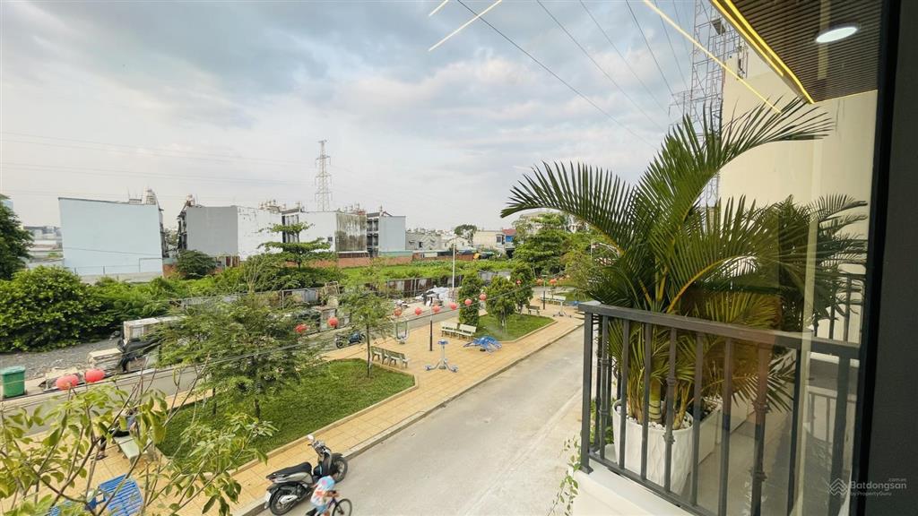 Đất mặt công viên đường nhựa 16m khu vip