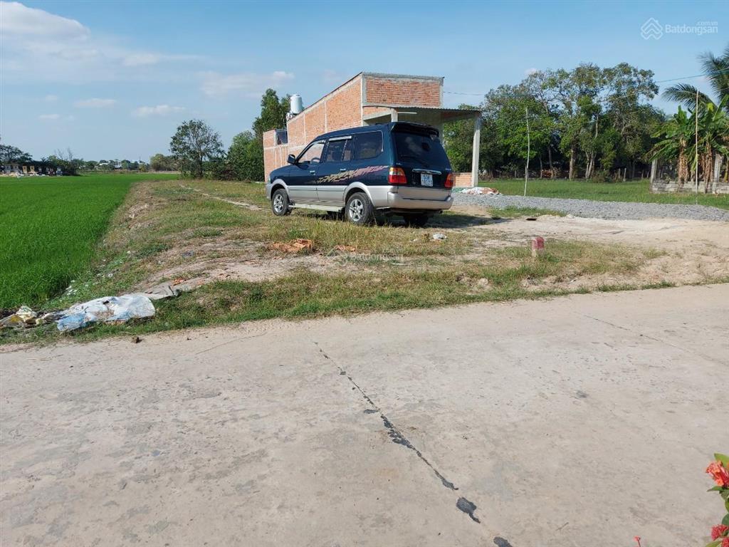 Bán đất thổ cư 600m2 trung tâm hậu nghĩa liền kề vinhomes green city, bv xuyên á, đường bê tông 4m