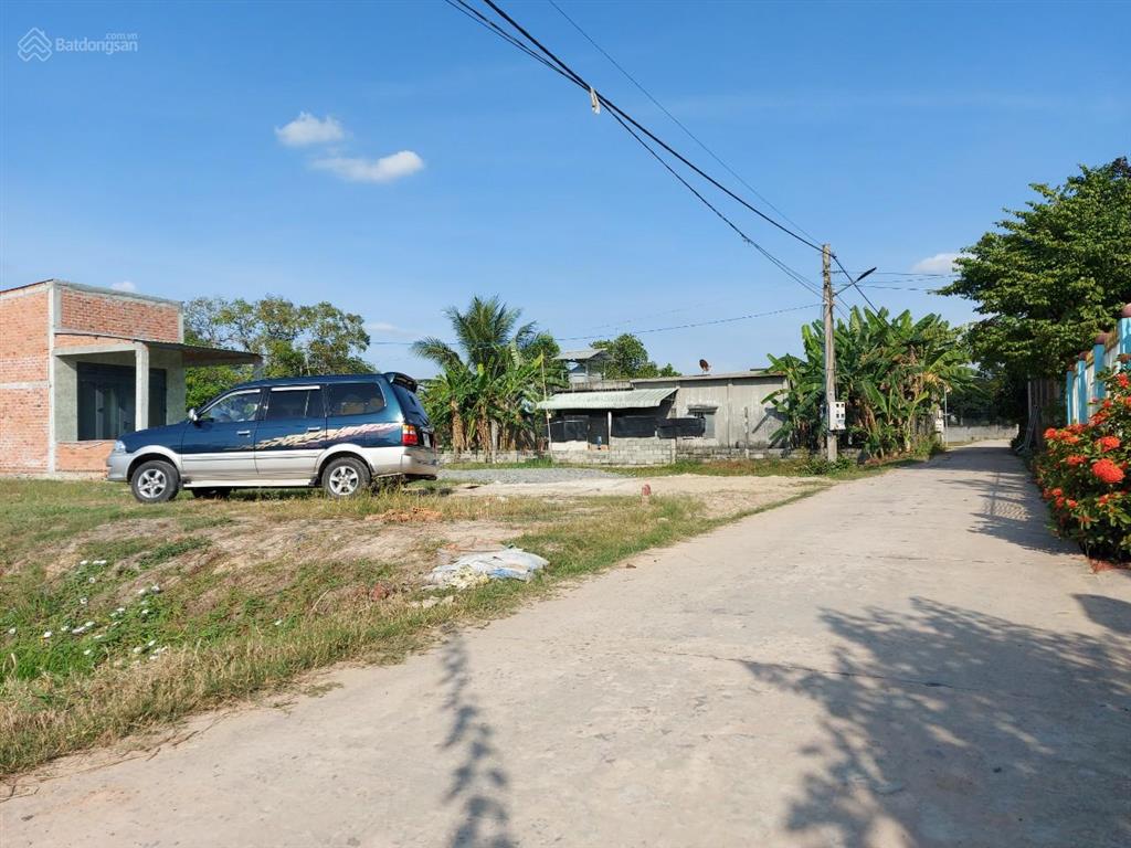 Bán đất thổ cư 600m2 trung tâm hậu nghĩa liền kề vinhomes green city, bv xuyên á, đường bê tông 4m