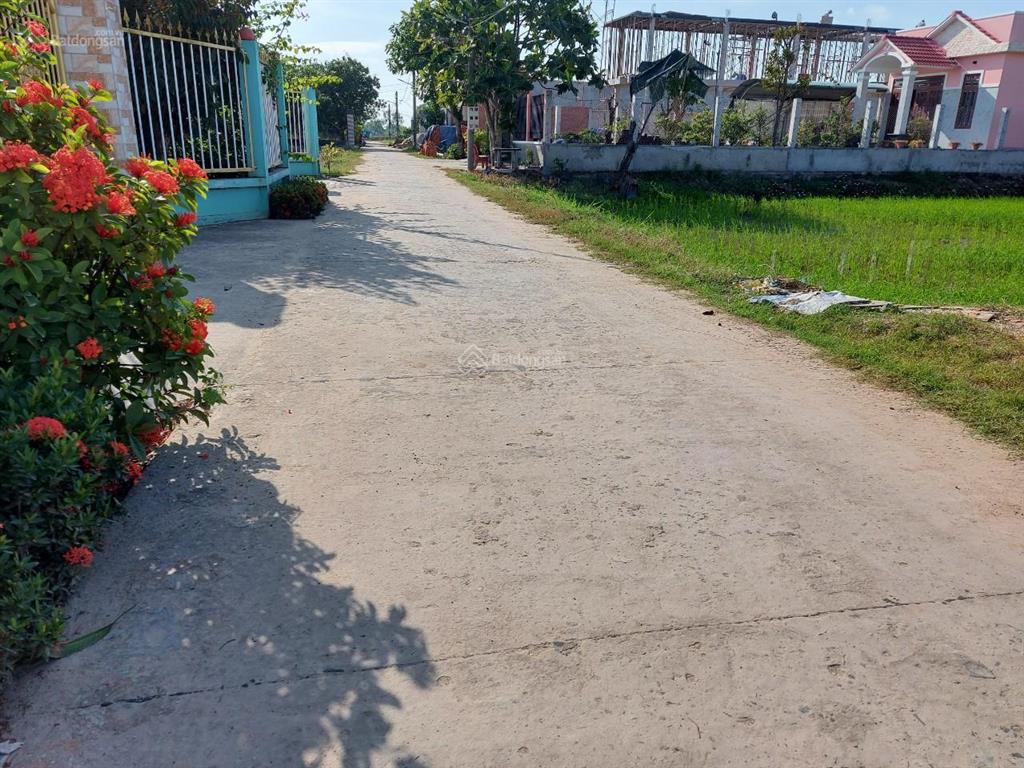 Bán đất thổ cư 600m2 trung tâm hậu nghĩa liền kề vinhomes green city, bv xuyên á, đường bê tông 4m