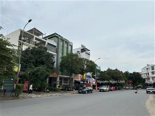 Mặt tiền trần lựu đối diện chi cục thuế có hầm+ thang máy. cơ hội đầu tư và khai thác sinh lời hiếm