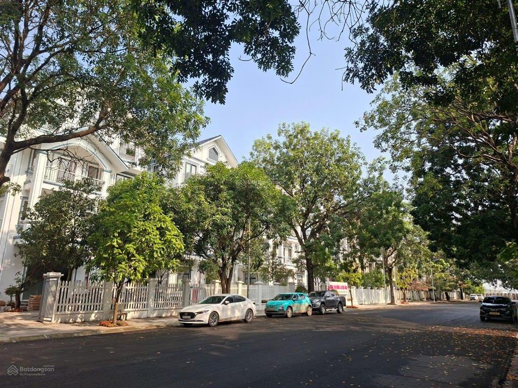 Chính chủ cần bán biệt thự đơn lập phương viên nằm ở trung tâm kđt mailand hanoi city, vị trí đẹp