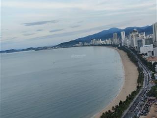 Bán căn số 72 view phố biển, đã nới rộng 2 nhà tắm. giá rẻ