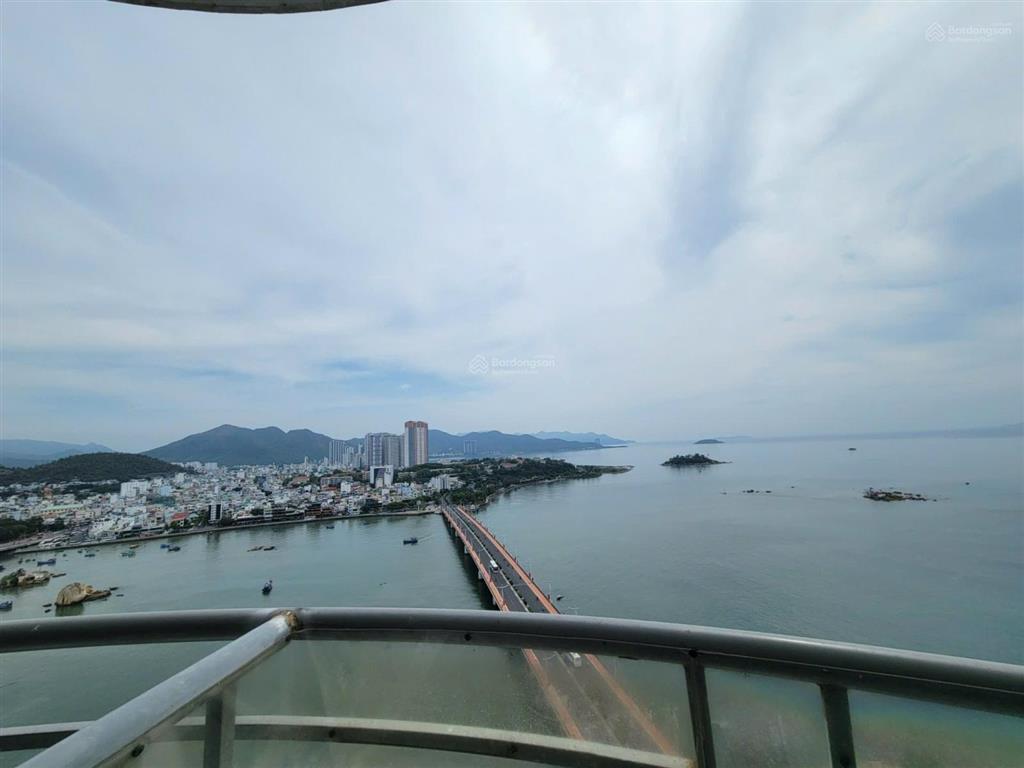 Siêu hiếm, căn thô sót lại căn số 40 trực biển tầng đẹp giá rẻ, tại mường thanh số 4