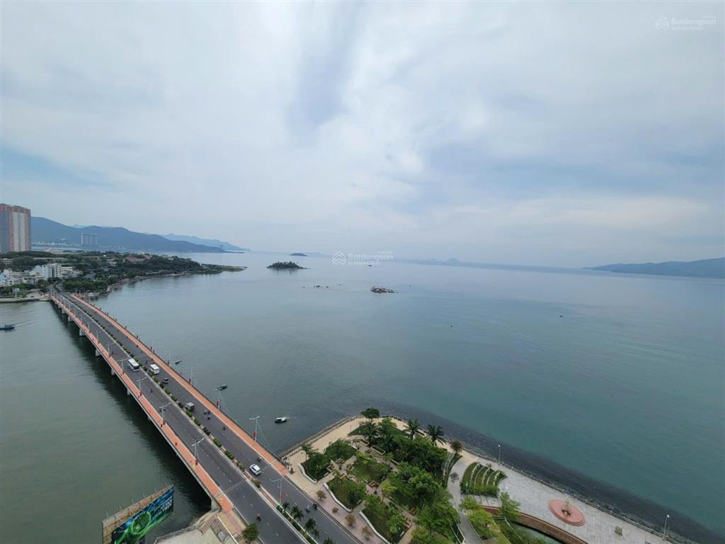 Siêu hiếm, căn thô sót lại căn số 40 trực biển tầng đẹp giá rẻ, tại mường thanh số 4