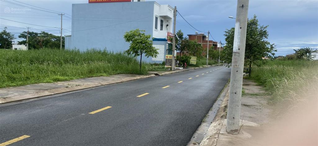 Cần bán nền sgvl 80m2 hướng nam, giá 1tỷ9.  0907 228 ***