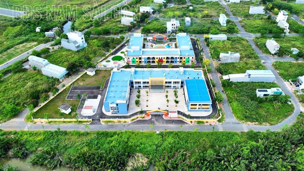 Cần bán nhanh nền đường số 29, 100m2 hạ tầng sạch đẹp, kdc thái sơn. giá 2tỷ150