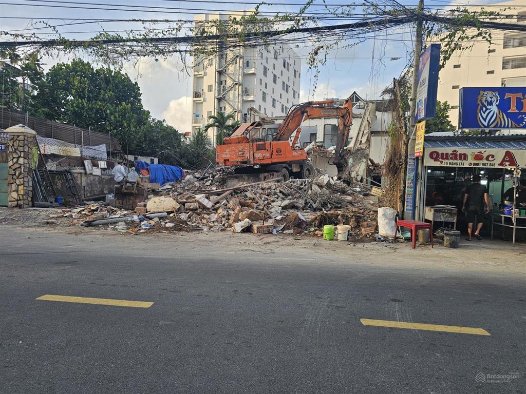 Bán đất khúc gần phía biển, mặt tiền, góc mặt đường đặng tất, nha trang, khánh hòa