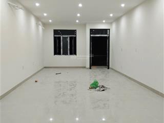 Cho thuê nhà 4 tầng thang máy mt phường phước mỹ gần hồ nghinh, giá thuê 35 triệu/tháng