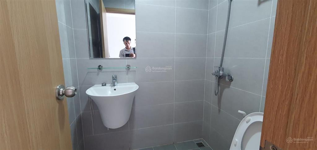 Bán gấp căn hộ 2pn 1wc bcons bee, giá 1 tỷ 700 triệu bao thuế phí sang tên, đã có sổ hồng