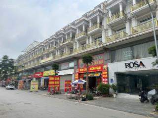 Cho thuê shophouse mặt phố diện tích lớn 160m2 mặt tiền 8m, giá nhỉnh 30tr/tháng
