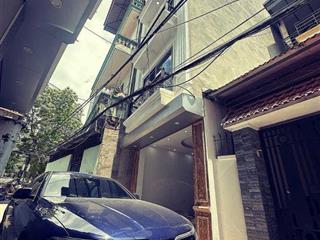 Nhà mới thang máy kinh doanh-gara 7 chỗ-52m2*5T*13.9 tỷ ngay Làng Lụa