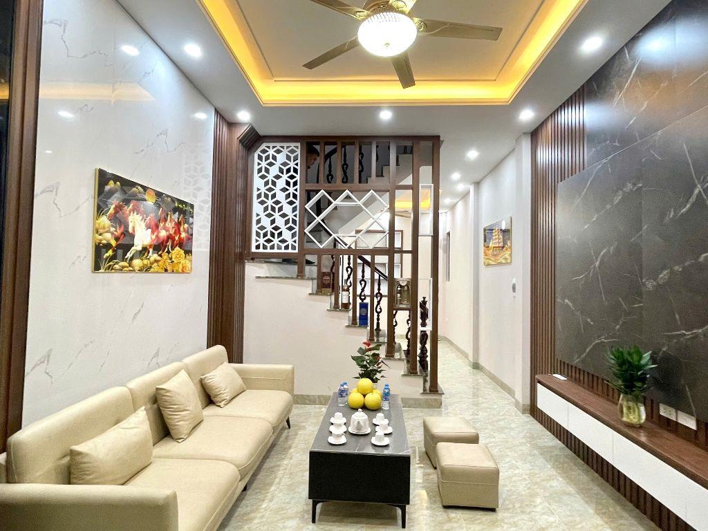 BÁN NHÀ ĐẸP KHƯƠNG ĐÌNH – THANH XUÂN | 45M² X 4 TẦNG | 11.6 TỶ | FULL NỘI THẤT – 2 THOÁNG – CÓ BAN CÔNG