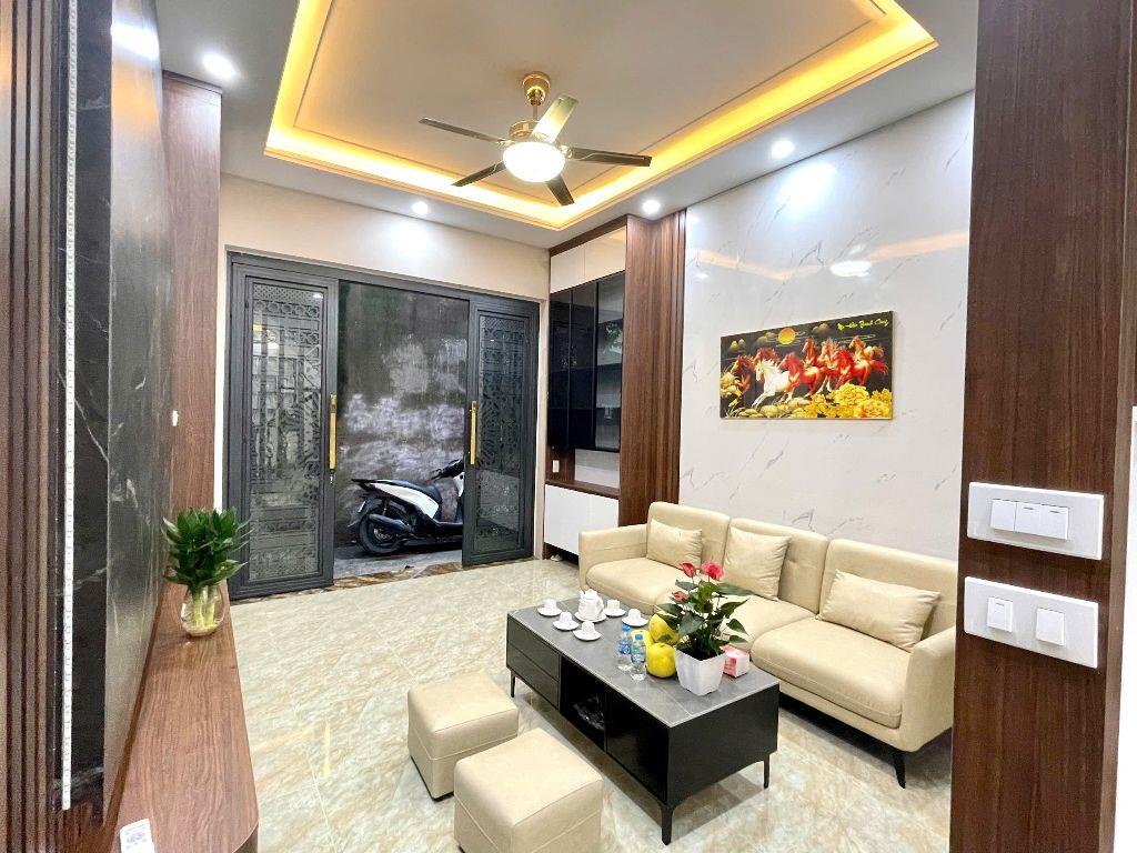 BÁN NHÀ ĐẸP KHƯƠNG ĐÌNH – THANH XUÂN | 45M² X 4 TẦNG | 11.6 TỶ | FULL NỘI THẤT – 2 THOÁNG – CÓ BAN CÔNG