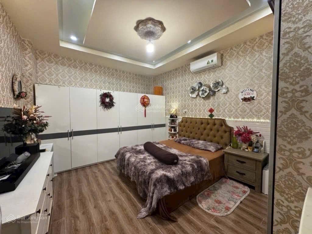 Nhà hẻm 6m xe hơi  nguyễn sơn, gần ngã tư thoại ngọc hầu  3 lầu st 4x16m  giá 7tỷ  0936 999 ***