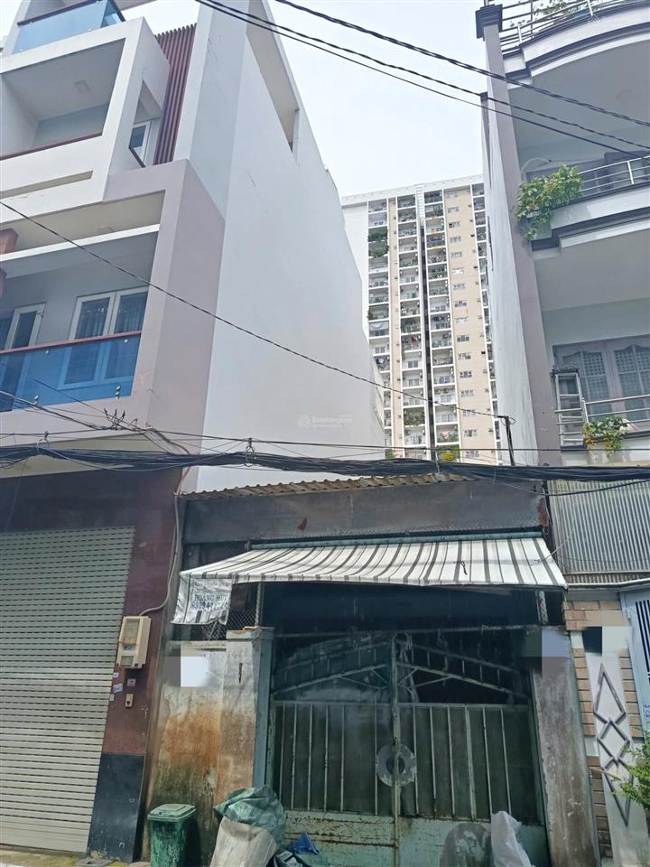 Nhà nát tiện xây mới lũy bán bích dt 4x14 cn 56m2 đường nhựa 8m thông gía 6.3 tỷ tl  0936 999 ***