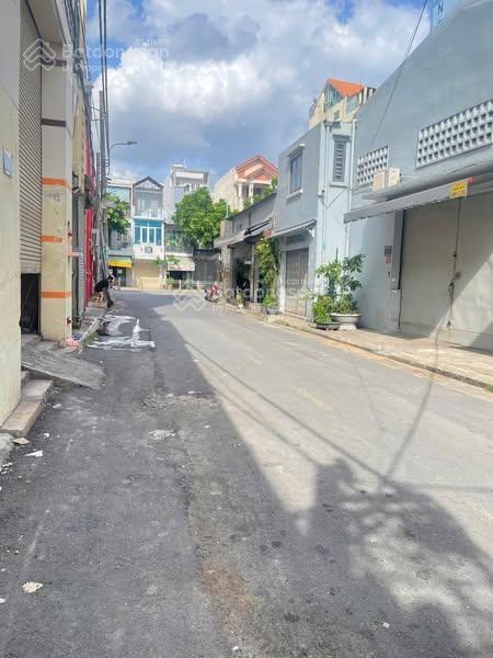 Siêu phẩm nhà mới 4x16m 5 tầng mặt tiền nội bộ đường 12m lũy bán bích giá 8.5 tỷ  0936 999 ***