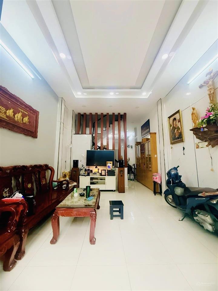 Nhà hẻm nhựa thông 8m  lũy bán bích tân thành khu bàn cờ 4x14 4 tầng st giá nhỉn 7tỷ  0936 999 ***