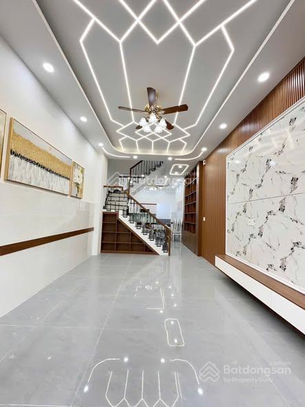 Nhà đẹp hẻm nhựa thông xe hơi 7m khuôn việt | dt 4x15m | 3 tầng st | 4pn | giá 7.9 tỷ  0936 999 ***