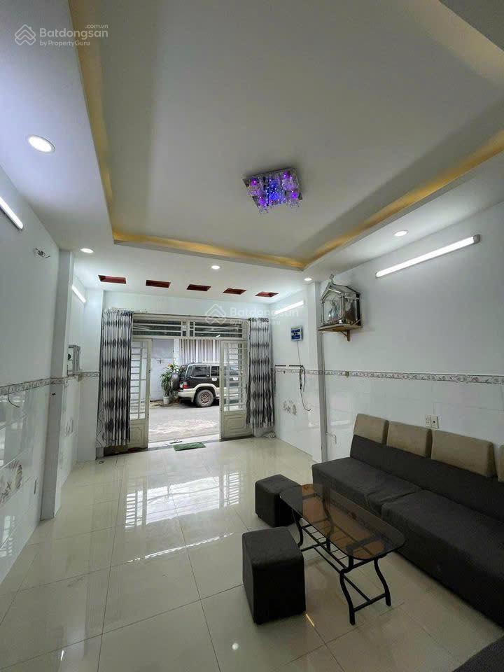 Nhà hẻm xe hơi 7m phú thọ hòa cách mt chỉ 10m. dt 4x15m, 2 tầng, 3pn. giá 6.9 tỷ  0936 999 ***