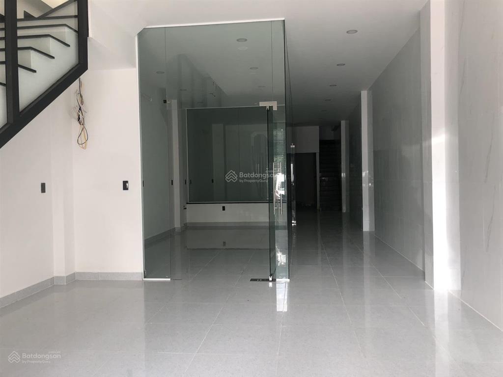 Bán nhà 3 tầng mặt tiền lý tự trọng, gần chợ tân phước khánh, tân uyên, bình dương
