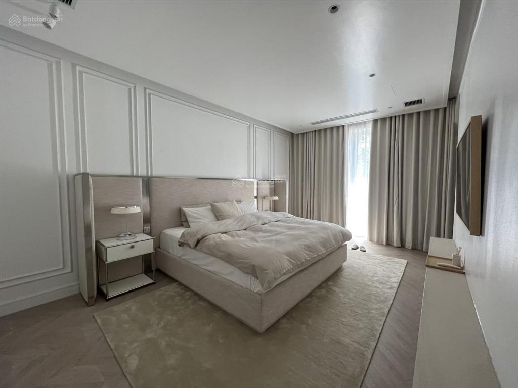 Góc cho thuê  vinhomes riverside 40 tr/tháng. bt song lập 240m²  có thang máy, hiện đại, nhà mới