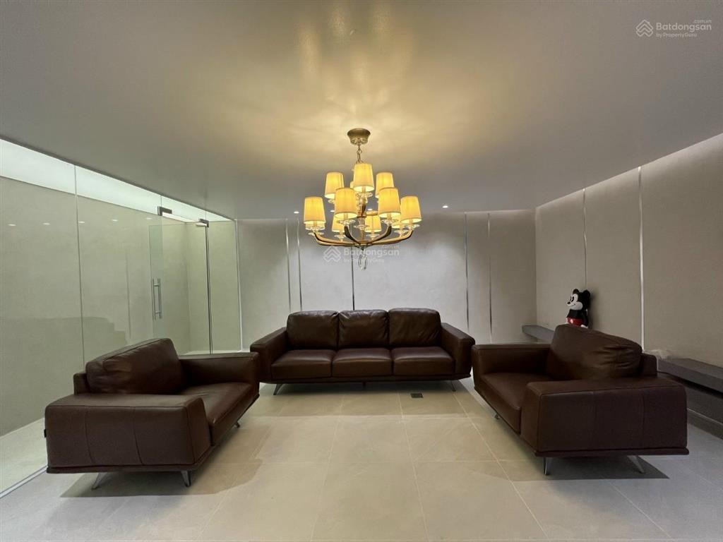 Góc cho thuê  vinhomes riverside 40 tr/tháng. bt song lập 240m²  có thang máy, hiện đại, nhà mới