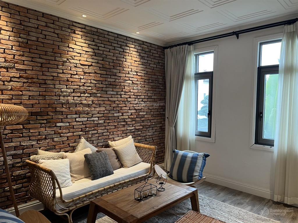 Cho thuê bt 96m2 tại vinhomes the harmony, long biên, gần trường vinschool và hồ 12ha. giá 33 tr