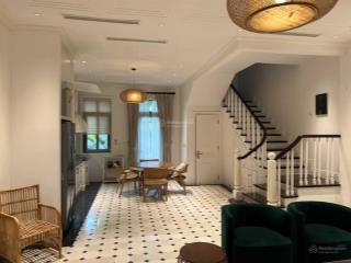 Cho thuê bt 96m2 tại vinhomes the harmony, long biên, gần trường vinschool và hồ 12ha. giá 32 tr