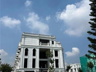Chính chủ bán căn no361, dt 530m2 căn góc view sân golf, trung tâm dự án. giá 550tr/m2